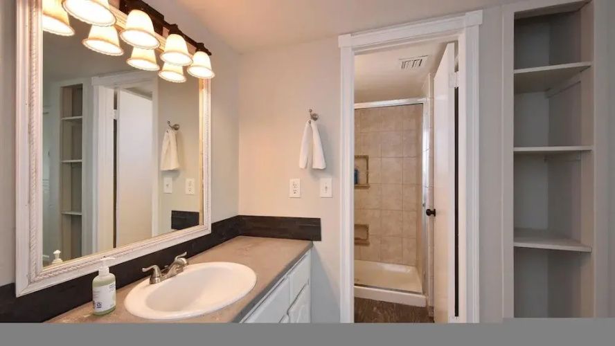 Fairfield in Mesa With 4 Bedrooms and 3 Bathrooms