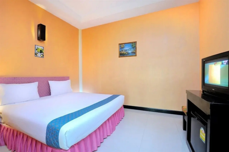 Phi Phi Chang Grand Resort & Spa
