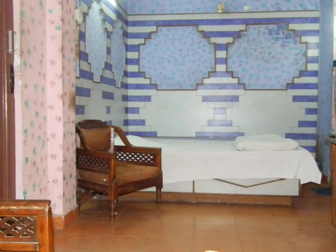 Hotel Paras