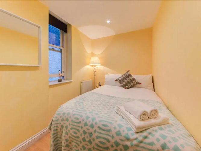 Collingham Place Apartment