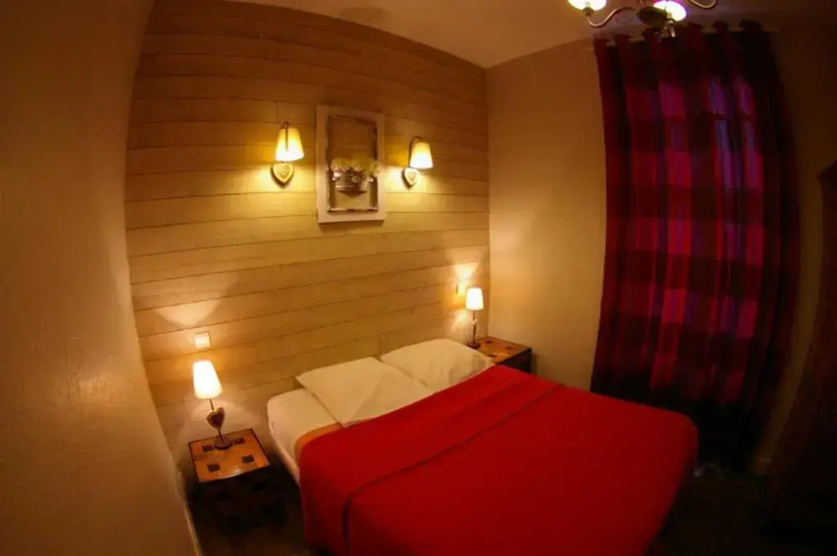 Logis Hotel Le Cheval Noir