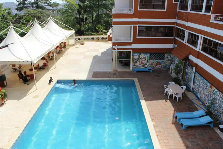 International hotel 2000
