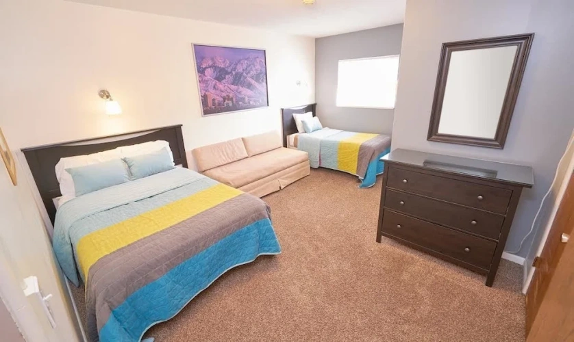 Standard Triple room
