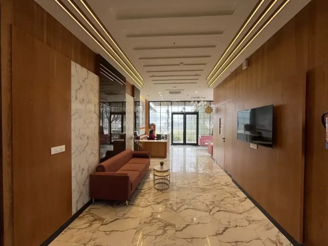 Hotel Three Seasons