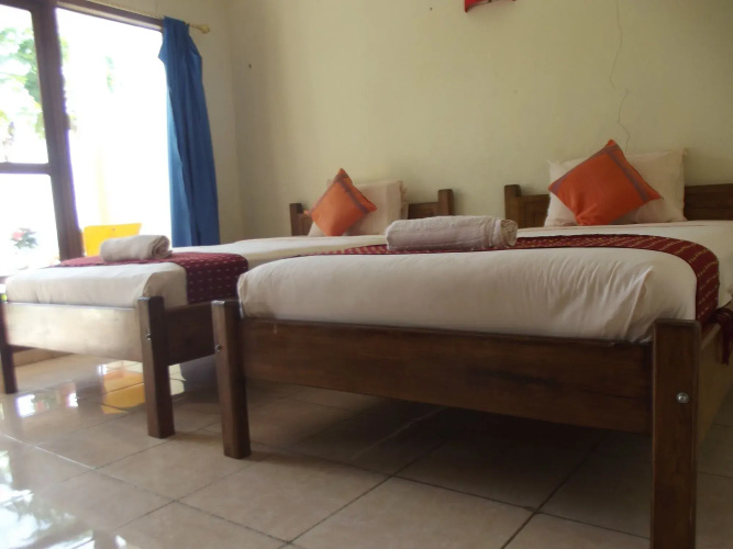CF Komodo Hotel