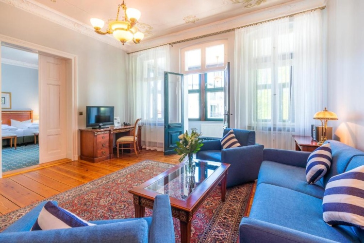 1 Bedroom Apartment