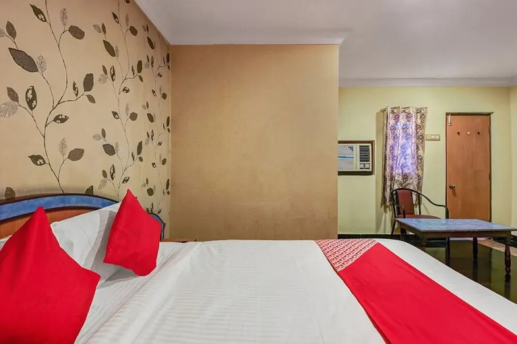 OYO 26562 Dazzle Lodge