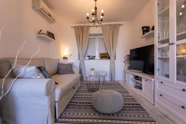 Relax Village Home Mare
