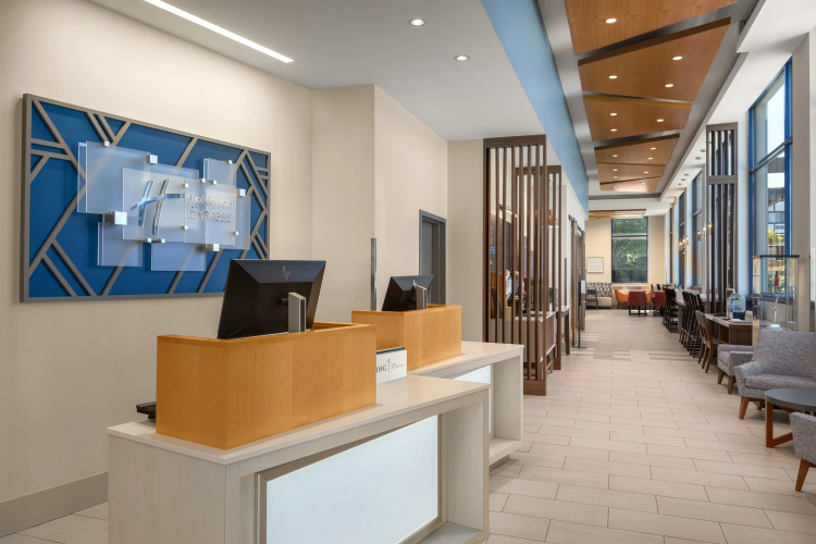 Holiday Inn Express Vancouver Airport - Richmond photo 16