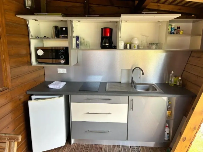 1 Bedroom Cottage with balcony and with view