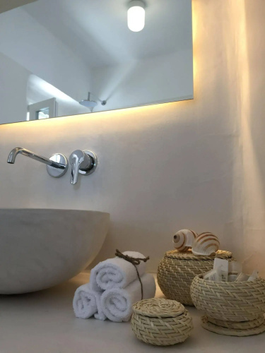 Athina Studios & Suites