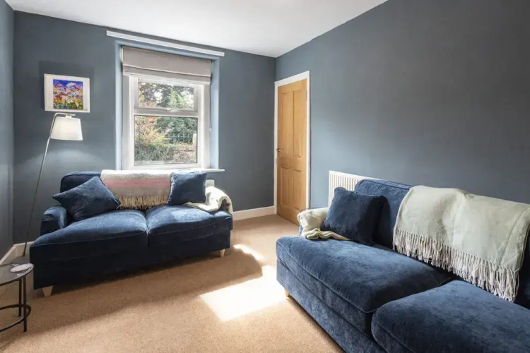 Host Stay Castle Hill Cottage