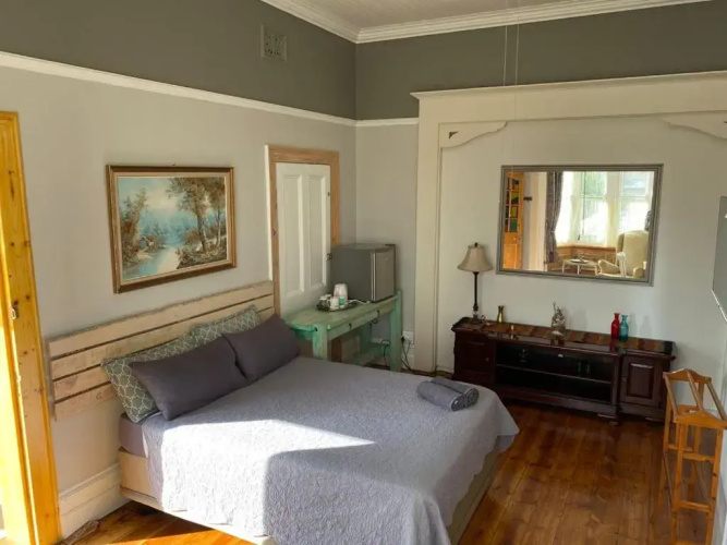 Heath Villa - private room