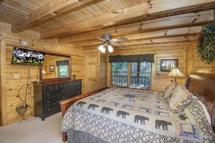 Black Hawk Hideaway by Eagles Ridge Resort