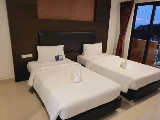 Deluxe Twin room with balcony