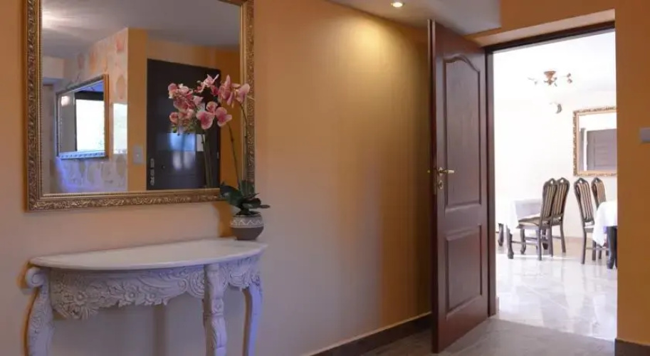 Hotelik Pod Lwami