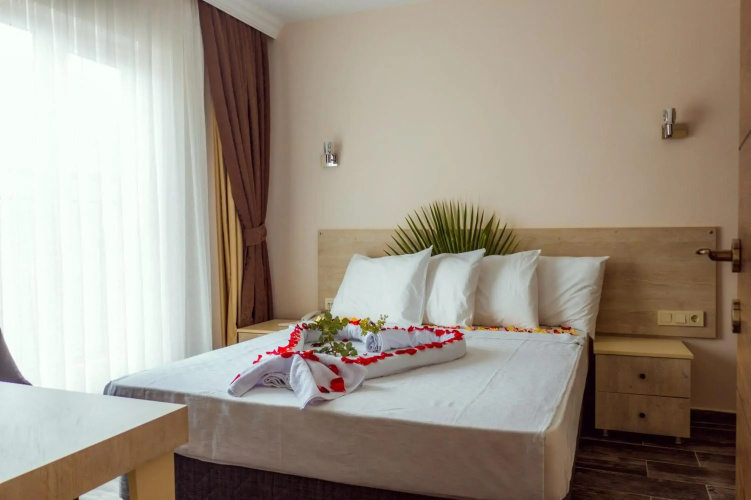Dream Town Hotel & Restaurant