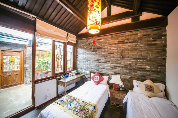 Old Beijing Square Hotel