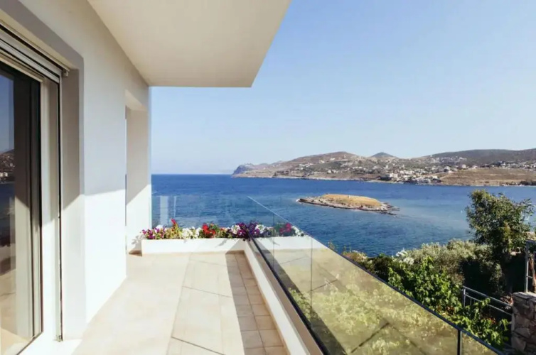 Daskalio Sea Front House