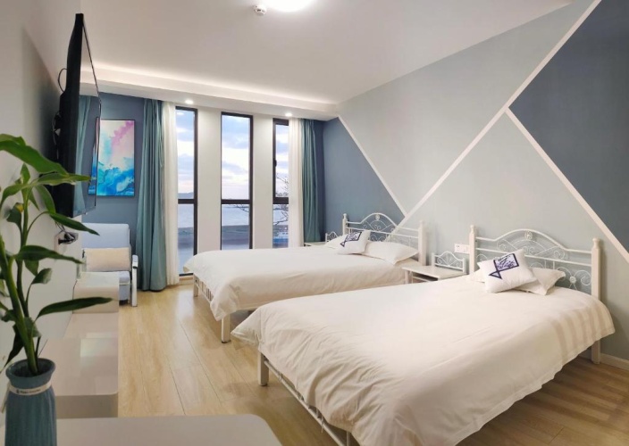 Standard Triple room with sea view