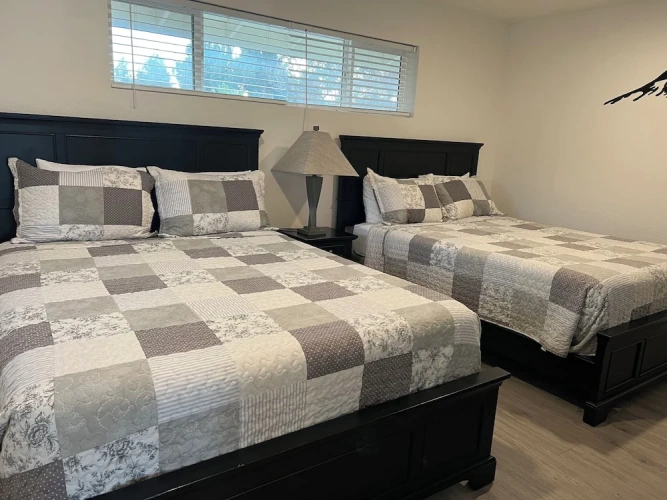 Deluxe Quadruple room with golf view