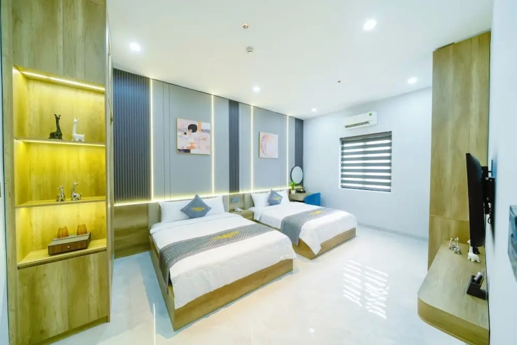 Standard Double room with city view