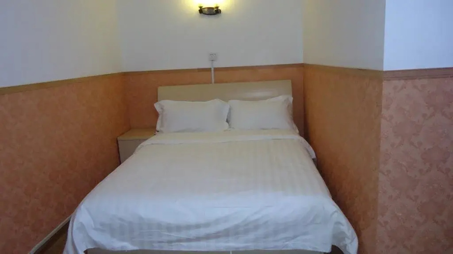 Longhe Express Hotel