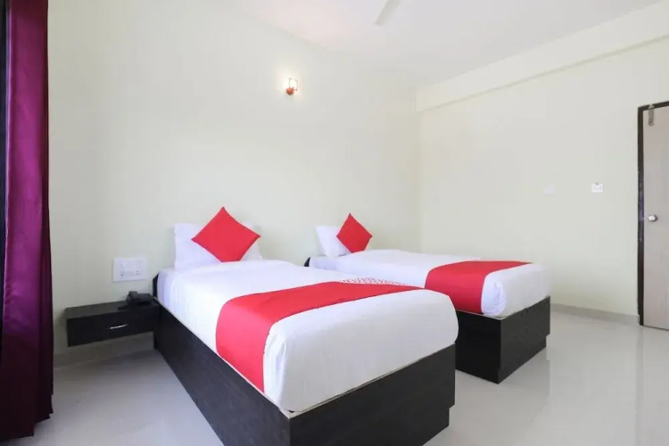 Oyo 33451 Ace Inn