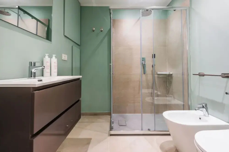 Modern Macha Apartment