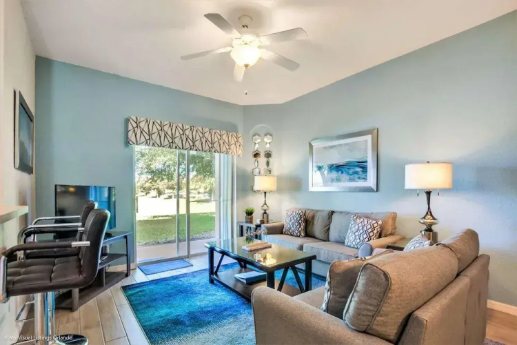 537 Regal Palms