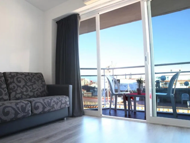 1 Bedroom Apartment with city view