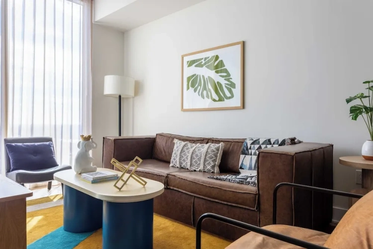 2 Bedrooms Apartment