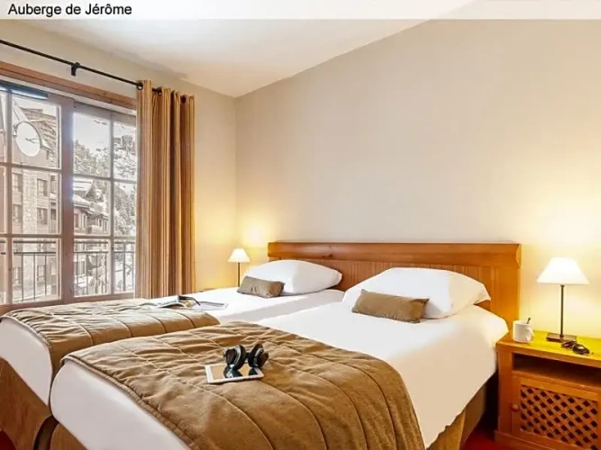 4 Bedrooms Apartment