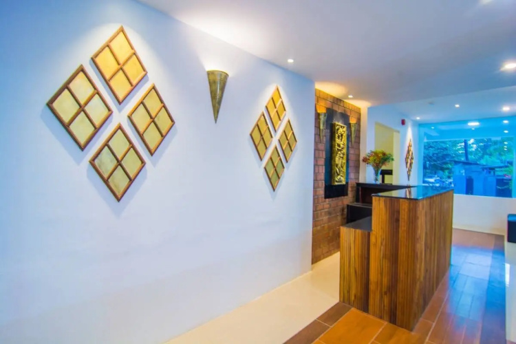 Woodside Inn & Serviced Apartments