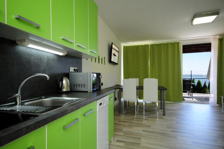 1 Bedroom Deluxe Suite with lake view