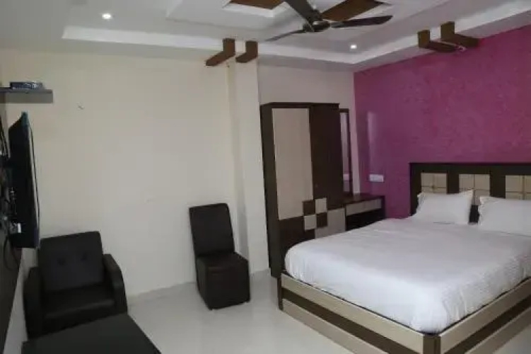 Hotel DMR Residency