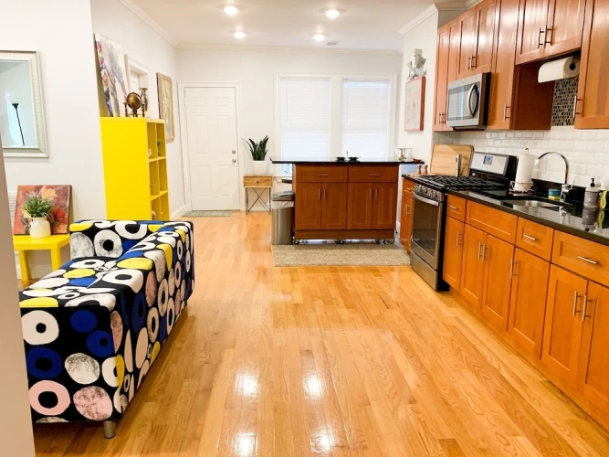 3 Bedrooms Apartment