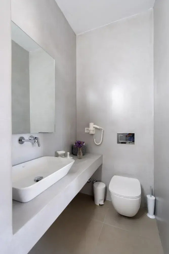 Kymo Luxury Suites