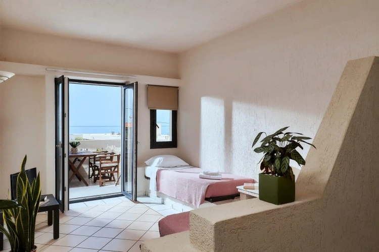 1 Bedroom Apartment with garden view