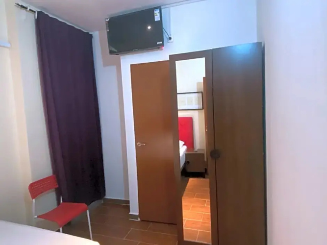 Hostal Granvia 628
