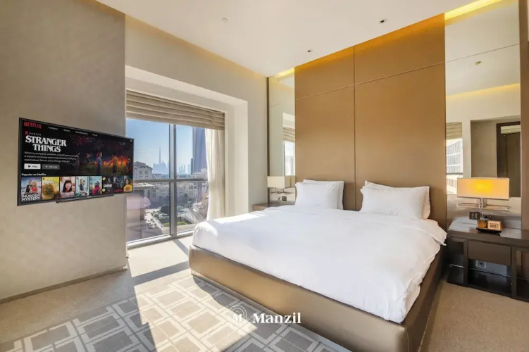 Manzil 3BR with pool near Dubai Frame