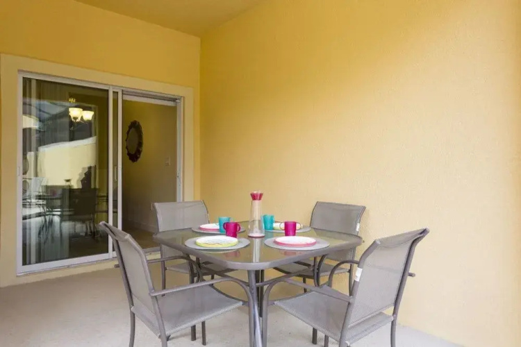 Bismarck Palm Townhome 8969