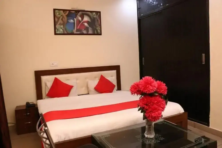 Gaurav Resorts And Apartment