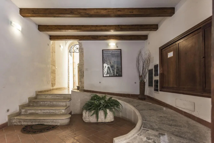 Salomone Apartment 3