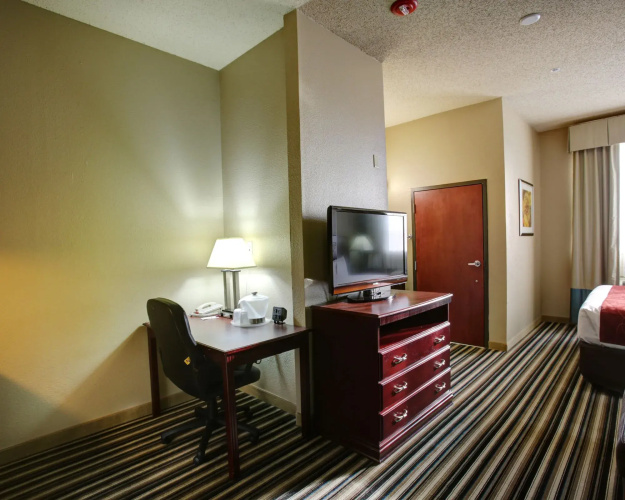 Comfort Suites Waco North - Near University Area