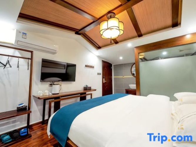 Standard Double room with balcony and with river view