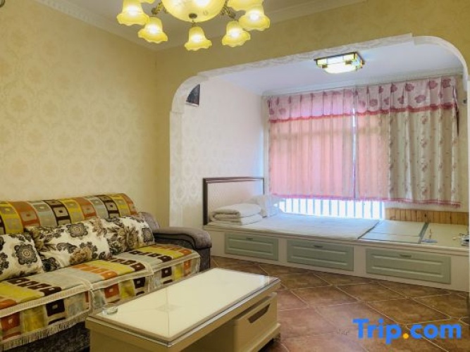 Sextuple Apartment