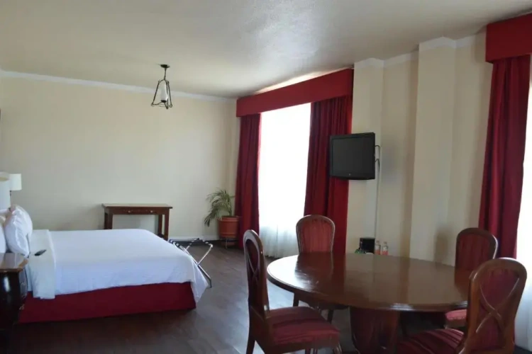 1 Bedroom Double Club Suite
