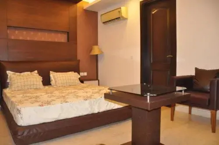 7 Suites