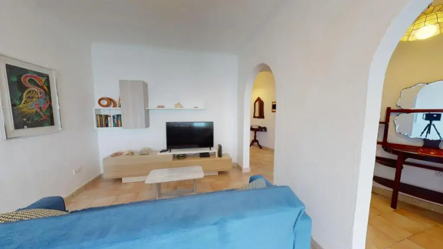 6th floor seafront apartment with open sea views